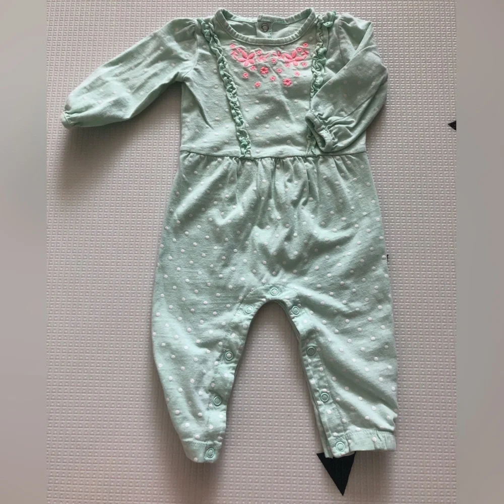 Carter’s|Baby girl long sleeve jumpsuit in polka dot & floral ruffle detail•••